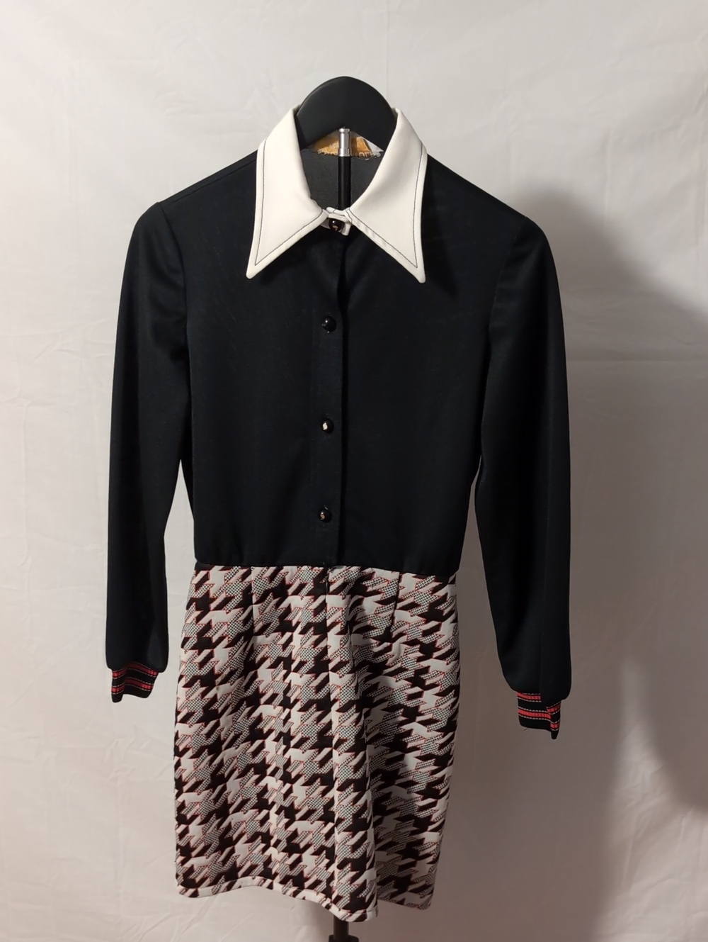 VTG 70s Howard Wolf Boutique Mod Houndstooth Dagger Collar Mini Dress Size S/M